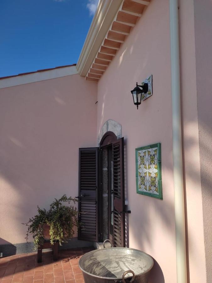 La Tana Di Luna Adrano Exterior foto